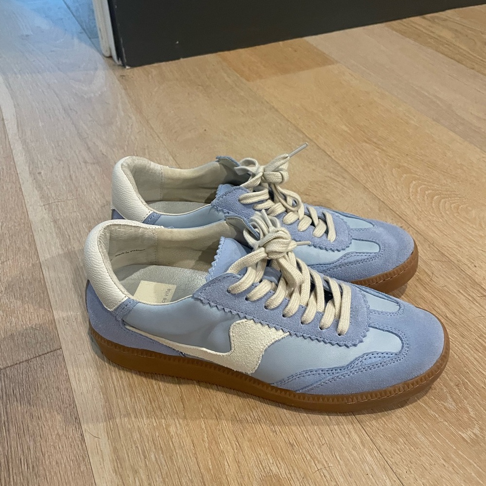 Dolce Vita Sneakers
